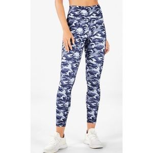 Fabletics “On The Go” powerhold leggings